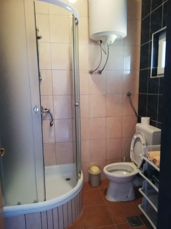 Sandra Vir Kültér fotó